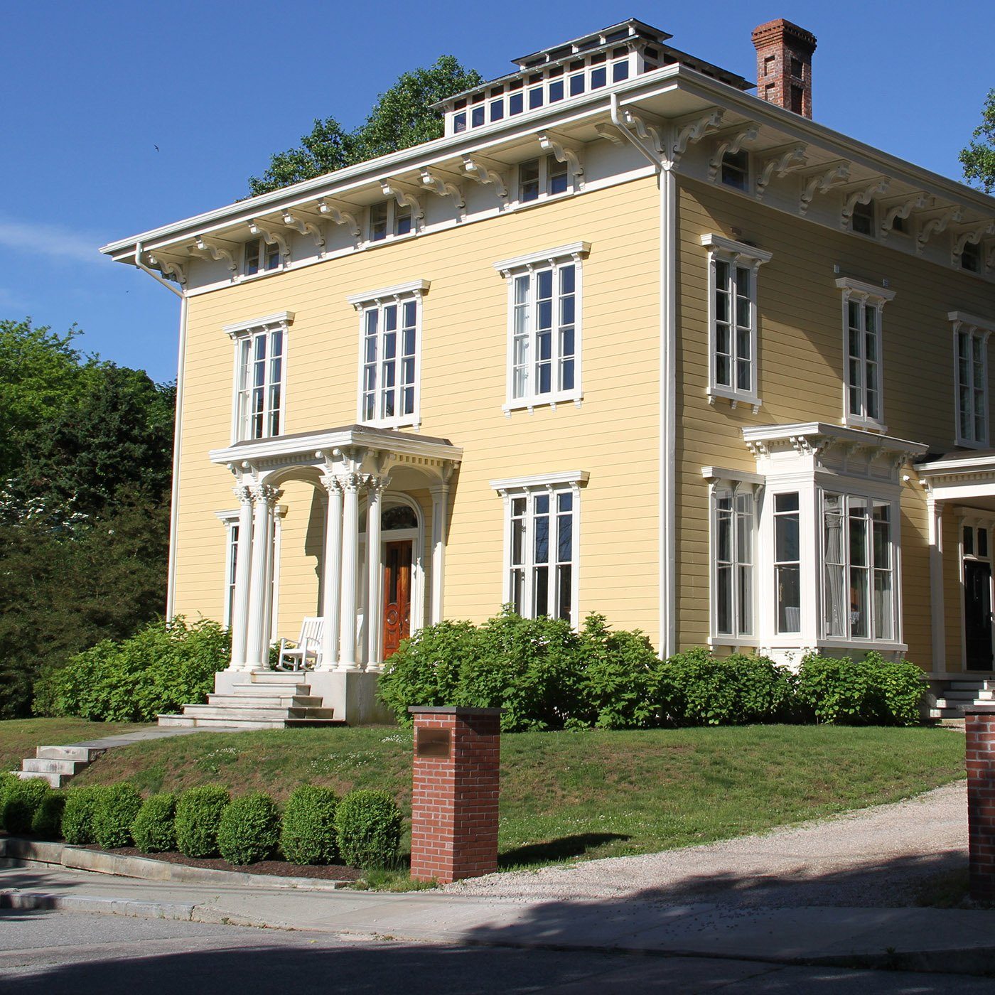 Getting Knotty At The Historic Spicer Mansion Luxury Inn