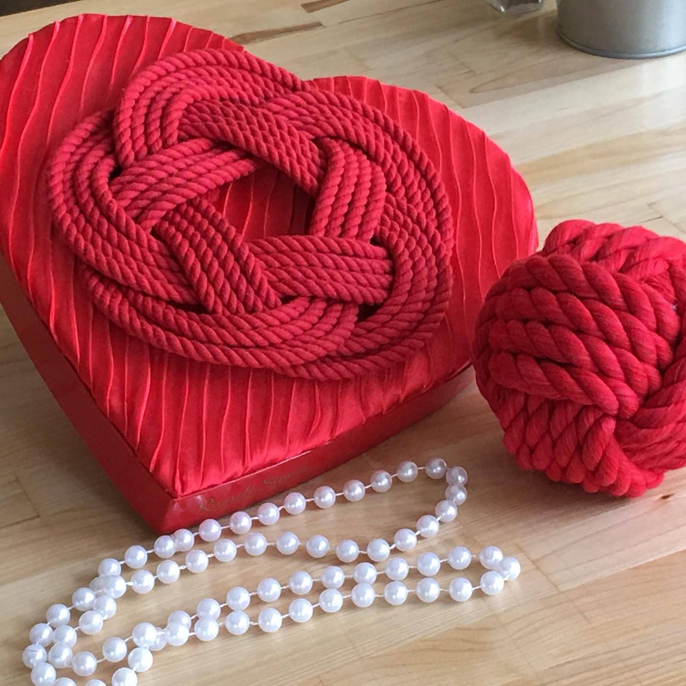 A Knotty Valentine's Day Photo Gallery
