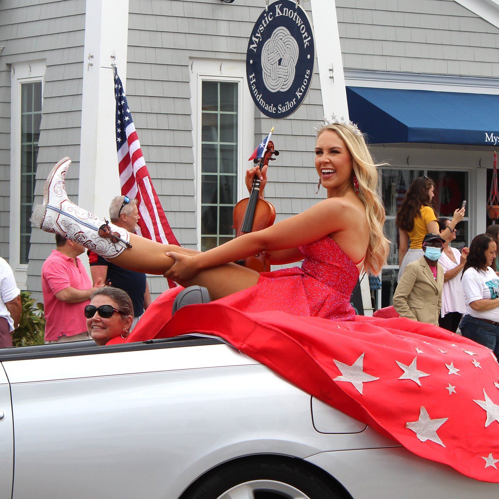 Miss America Parade Visits Mystic 2021