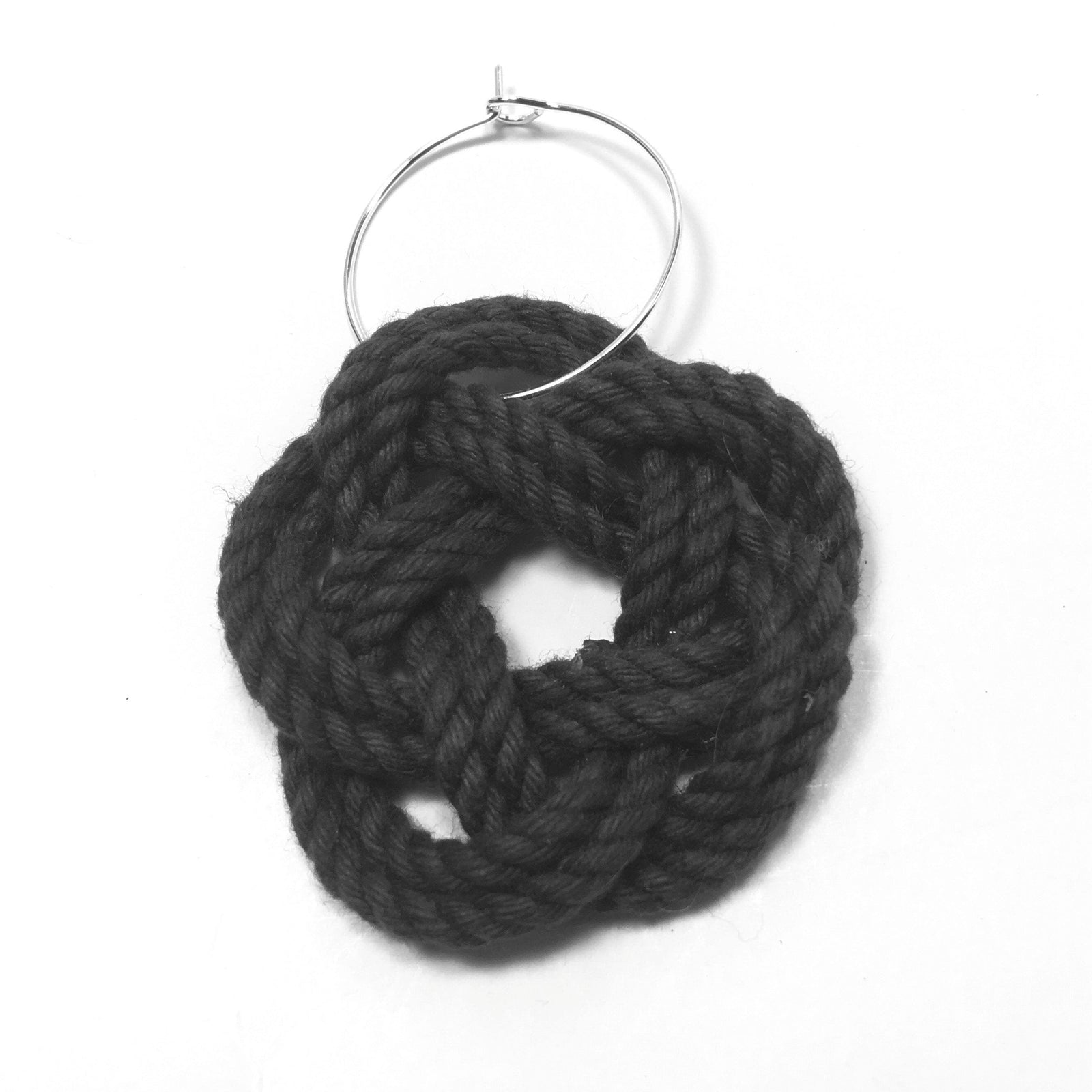 Sailor Knot Wine Charms, Nautical Colors kitchen Mysticknotwork.com Black 