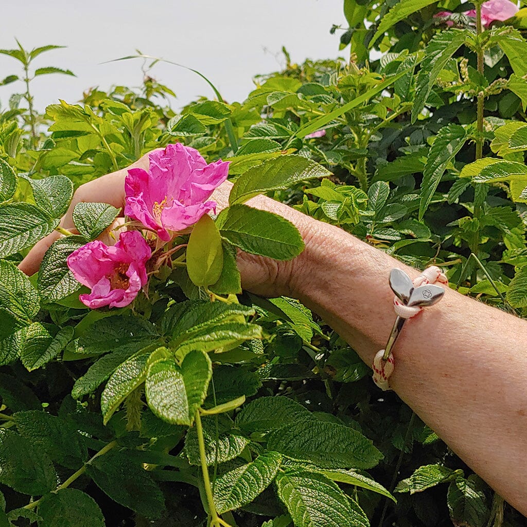 Red Stripe Nautical Whale Tail Bracelet Stainless Steel 164 Mystic Knotwork 