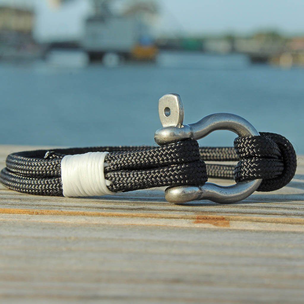 Black Nautical Shackle Bracelet 002 Mystic Knotwork 