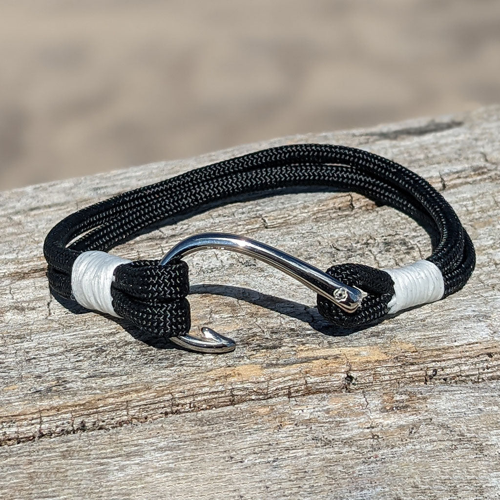 Teal & Black Paracord Fish Hook Bracelet -   Fish hook bracelet, Hook  bracelet, Hook pendant
