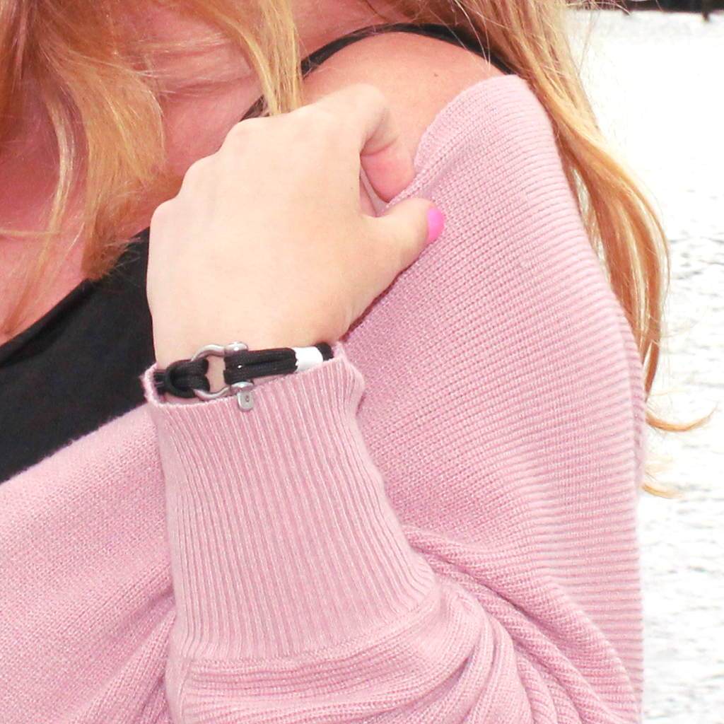 Black Nautical Shackle Bracelet 002 Mystic Knotwork 