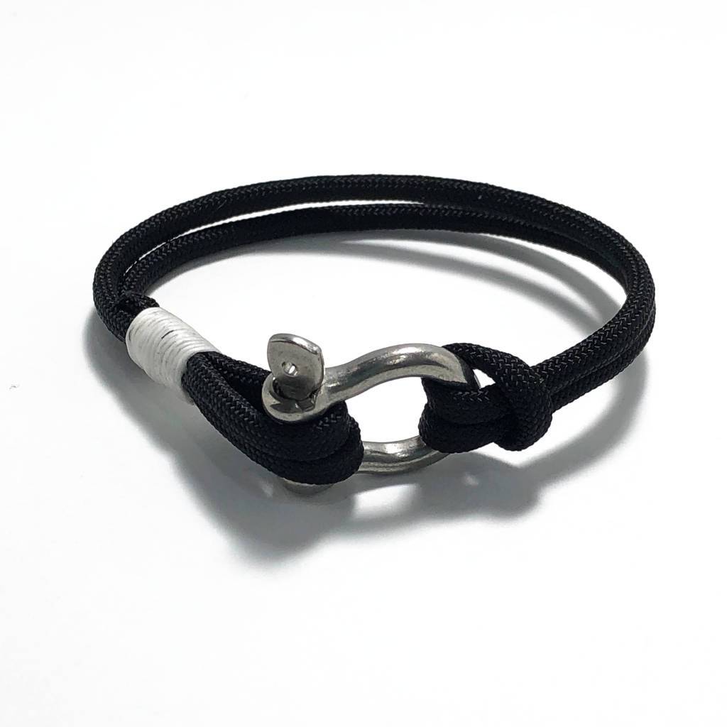 Black Nautical Shackle Bracelet 002 Mystic Knotwork 